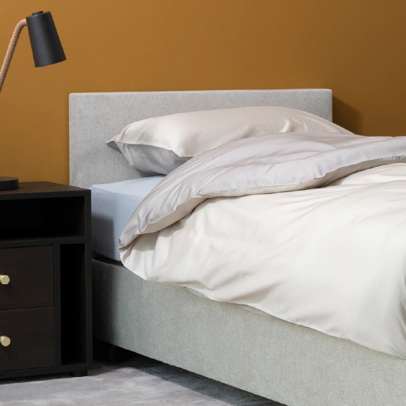 Strak hoofdpaneel van het Ferrara seniorenbed