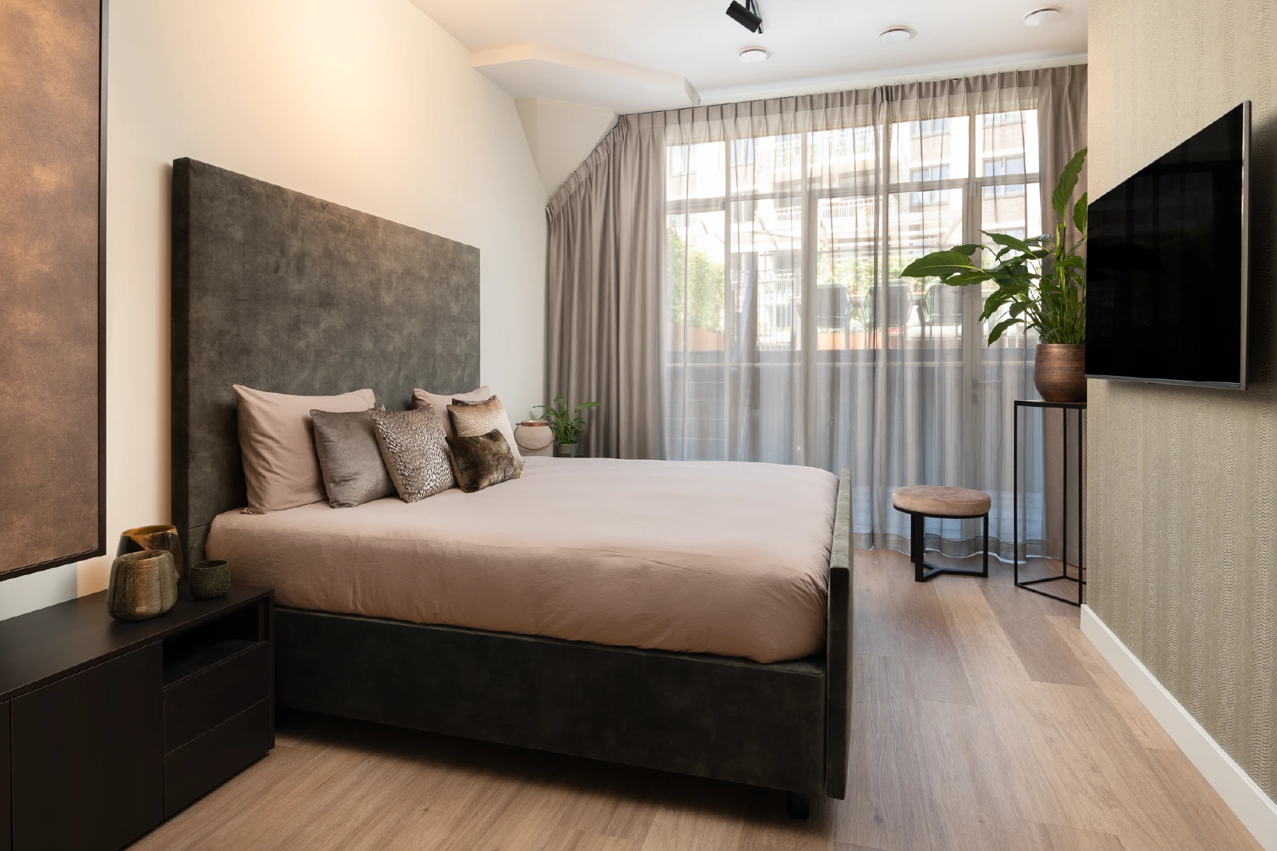 Bed op maat in hotel chique slaapkamer