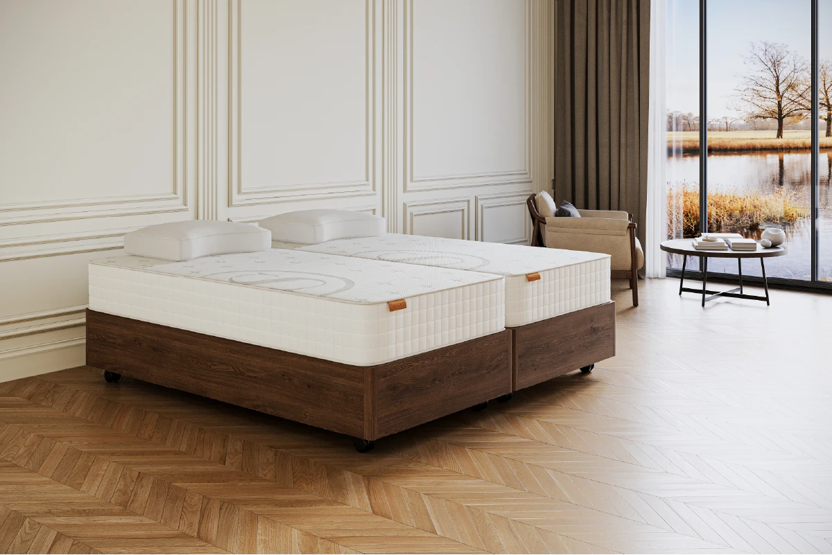 Houten bedbase N°2 van De Suite