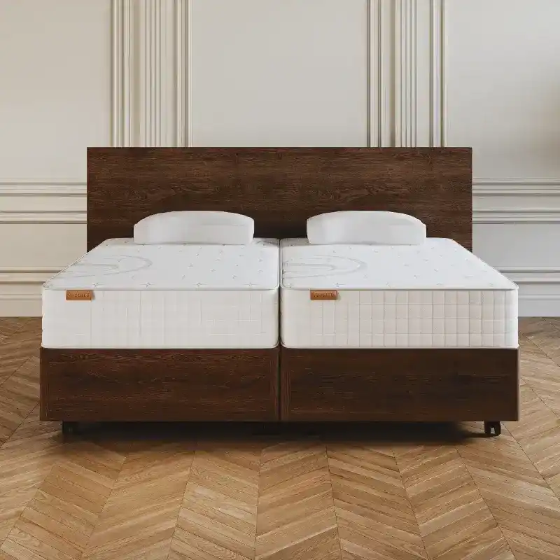 Het deelbare houten bed