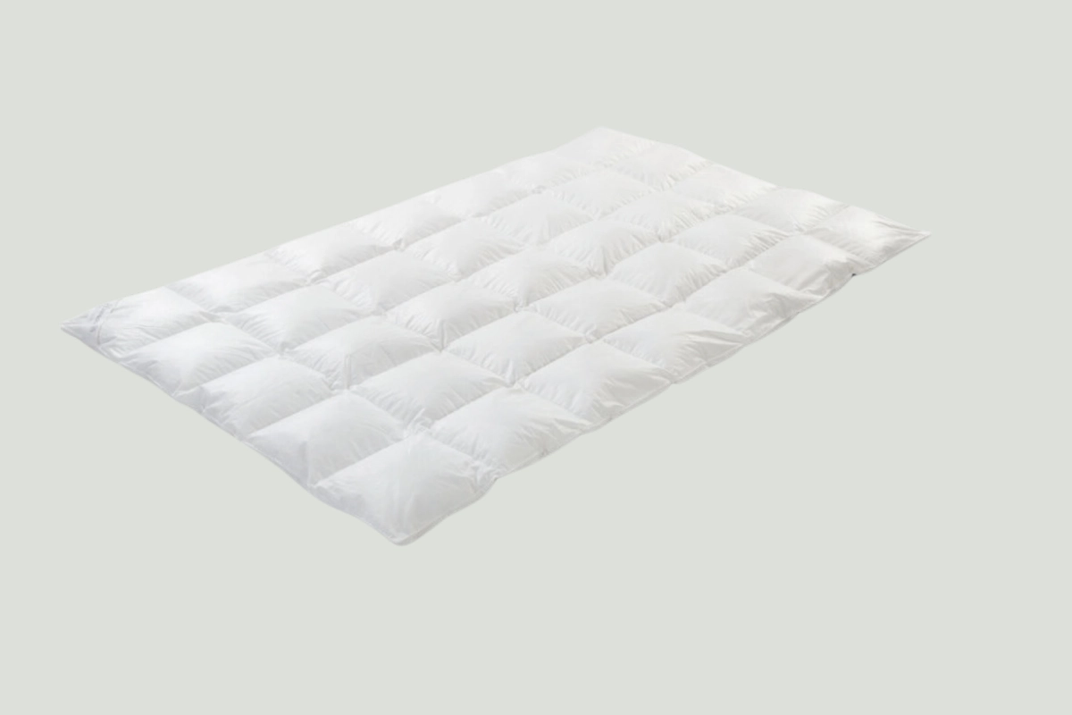 Detail van het Mantello donsdekbed