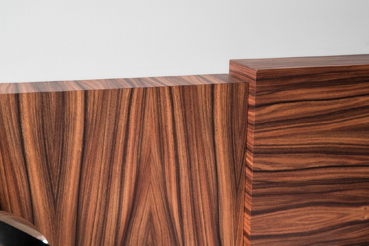 Hoofdpaneel met hoger middenstuk