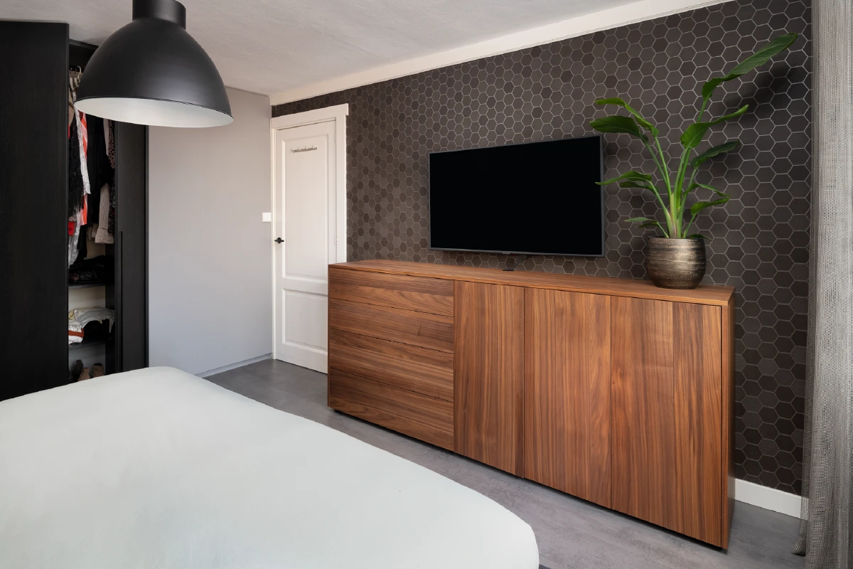 Dressoir in notenhout