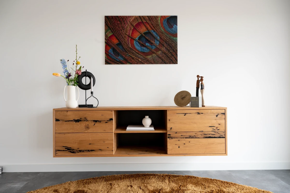 Zwevende slaapkamerkast in hout