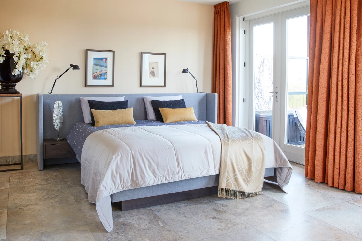 Gestoffeerde zijpanelen van de Embrace