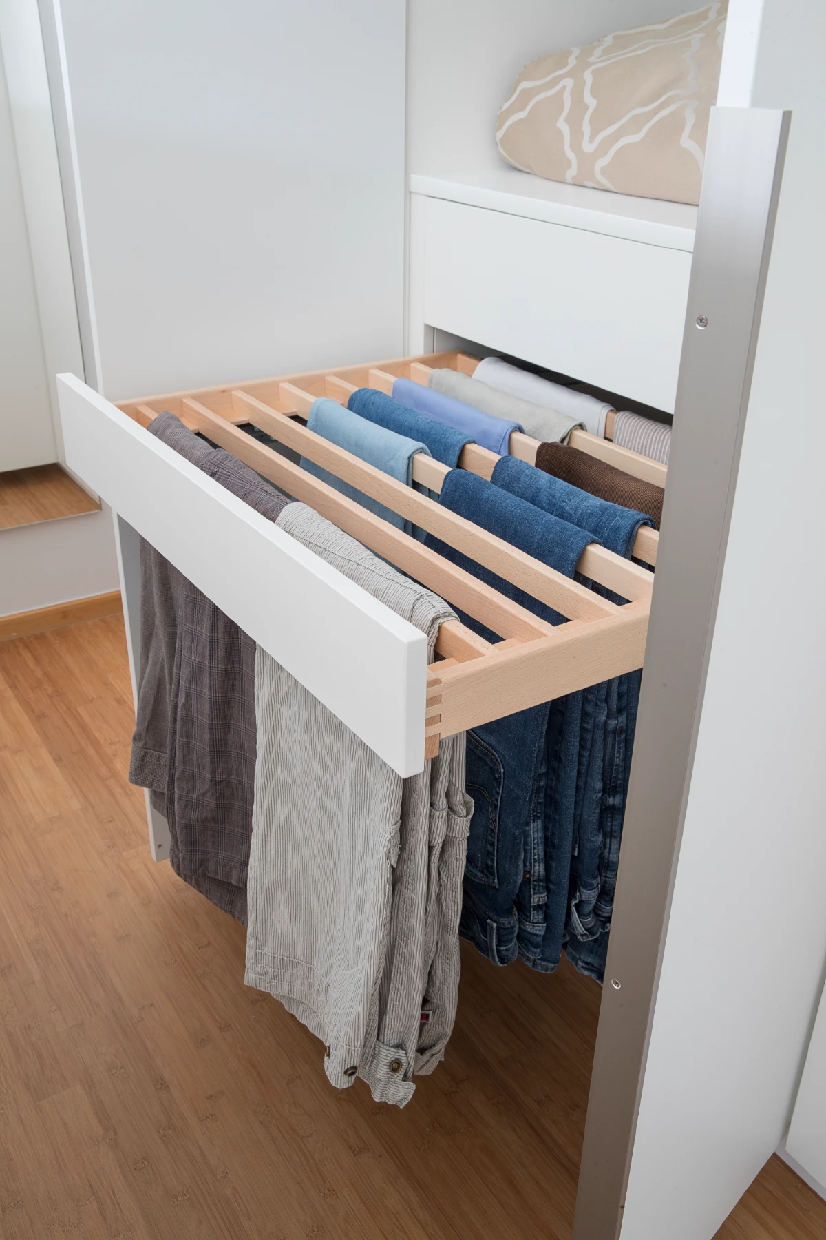 Op maat gemaakt broekenrek