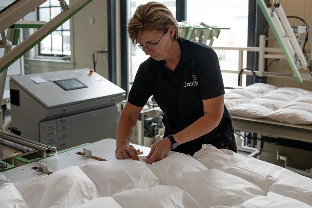 Licht dekbed vullen met dons