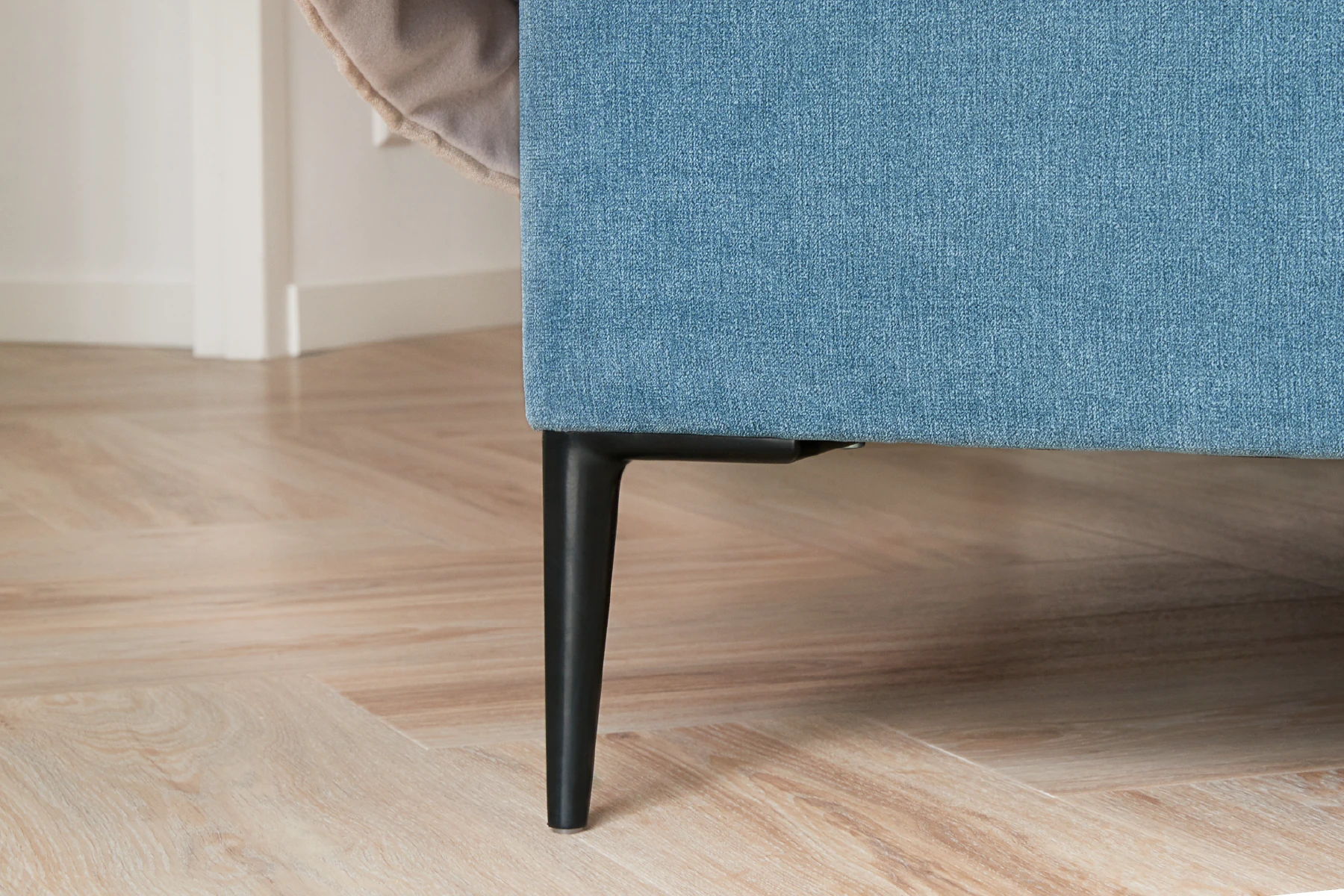 Detail bedpoot zwart