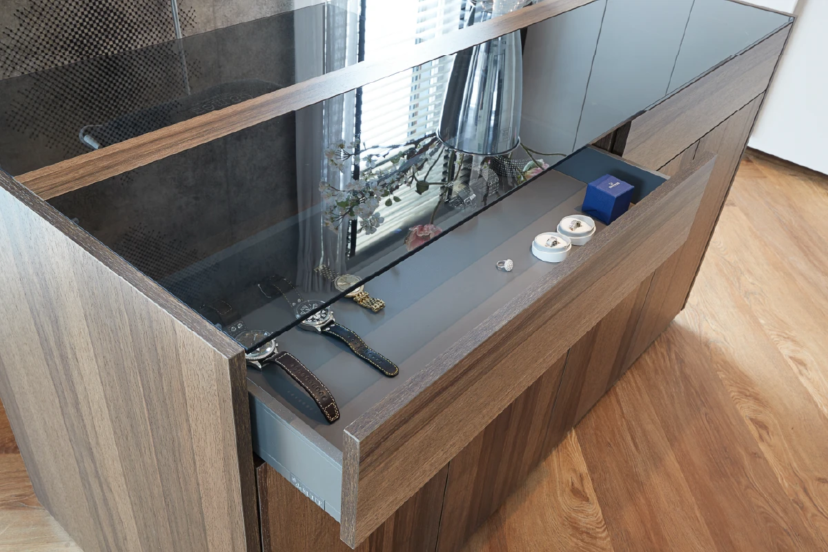 Glazen blad van room divider