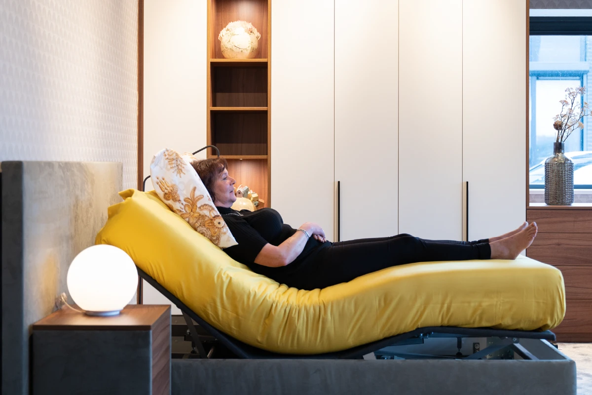 Twijfelaar hoog-laag bed met verstelbare functies