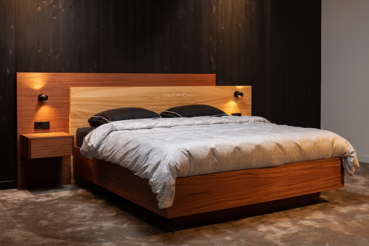 olijf houten bed met mahonie