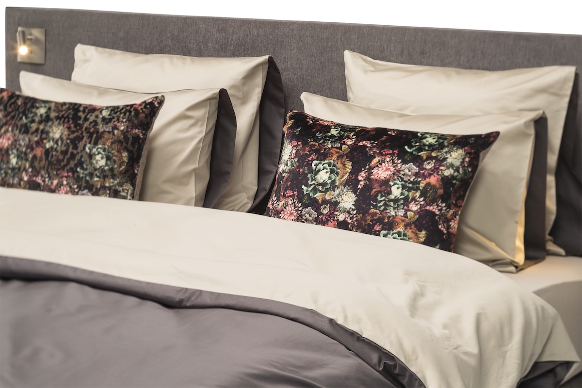 Gestoffeerd seniorenbed – praktisch en stijlvol uitgevoerd