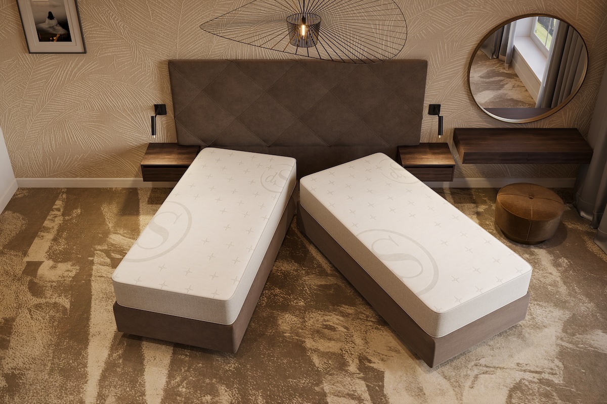 Deelbare opstelling van het bed Finotôre in luxe slaapkamer