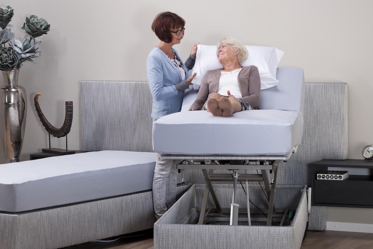 Hoog laag bed op maat voor ouderen – comfortabel en veilig voor thuis